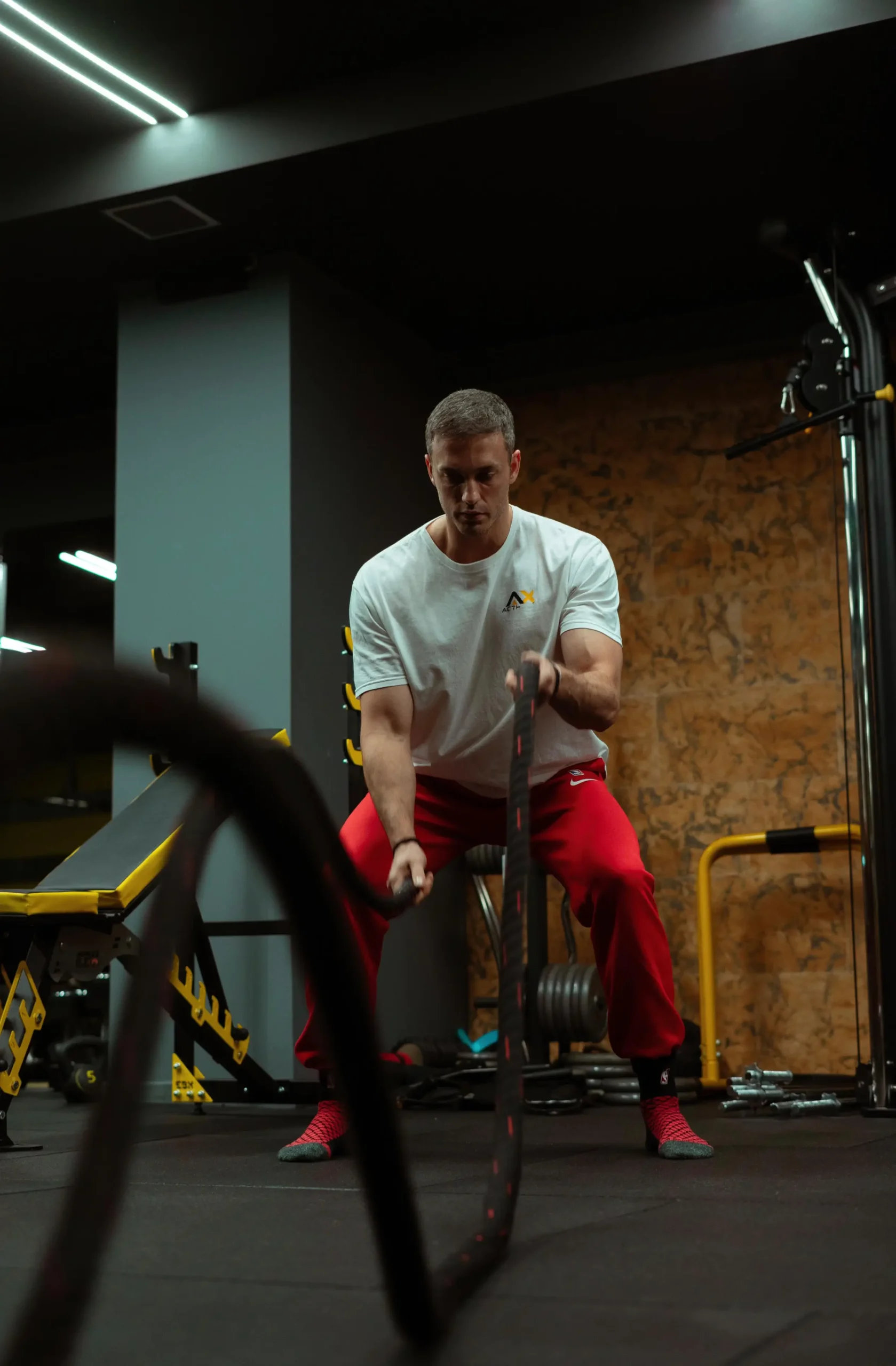 Fitness training με σκοινιά ενδυνάμωσης