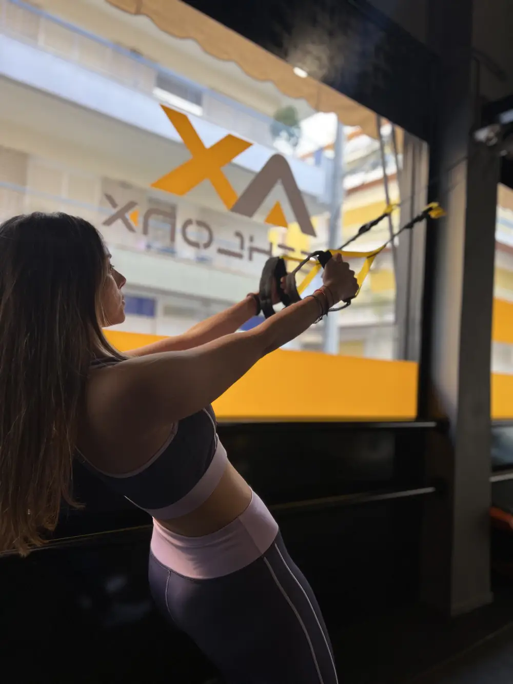 Ασκήσεις με ιμάντες TRX στο Aethlonx