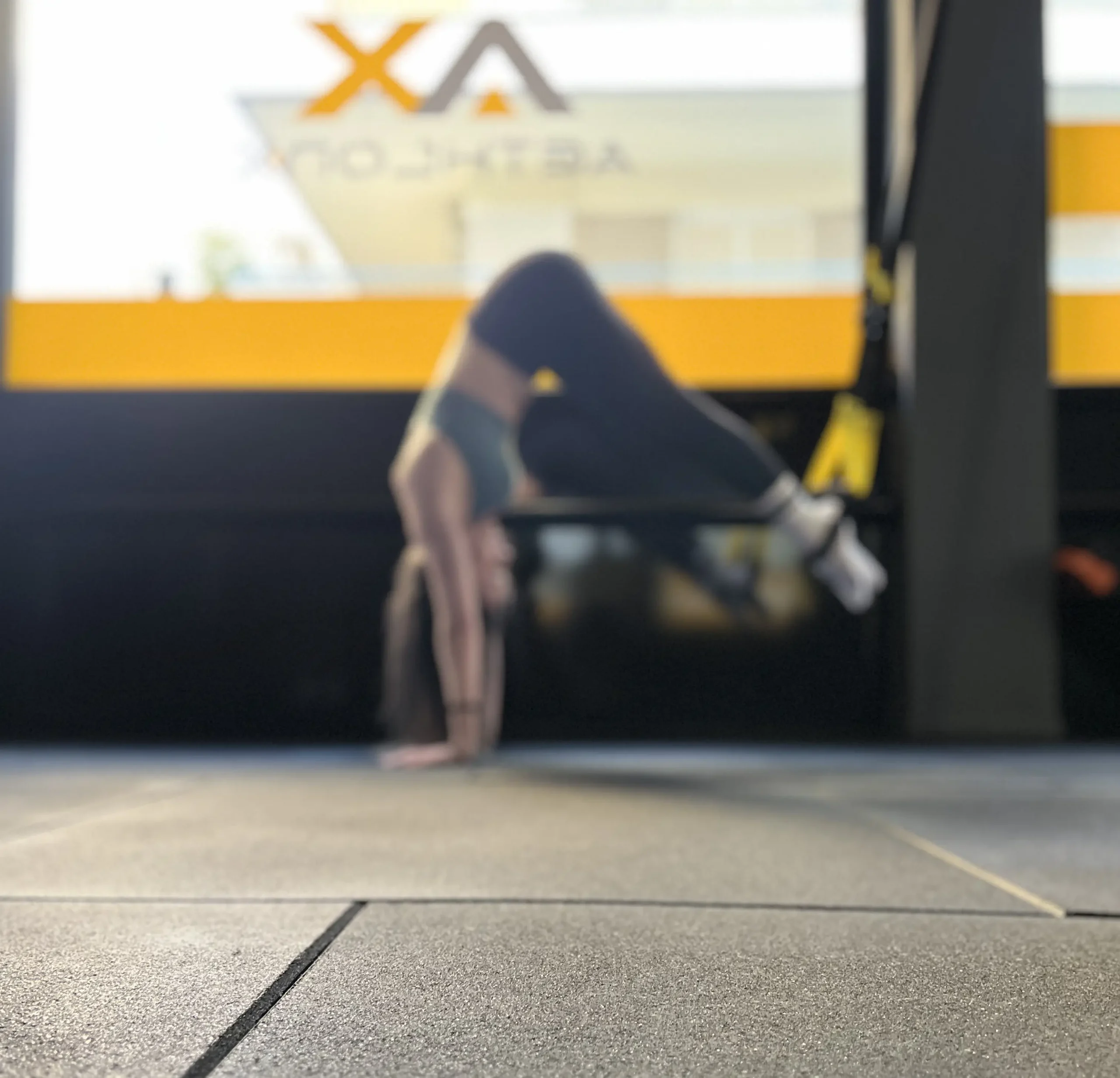 Άσκηση σε ιμάντες TRX στο Aethlonx